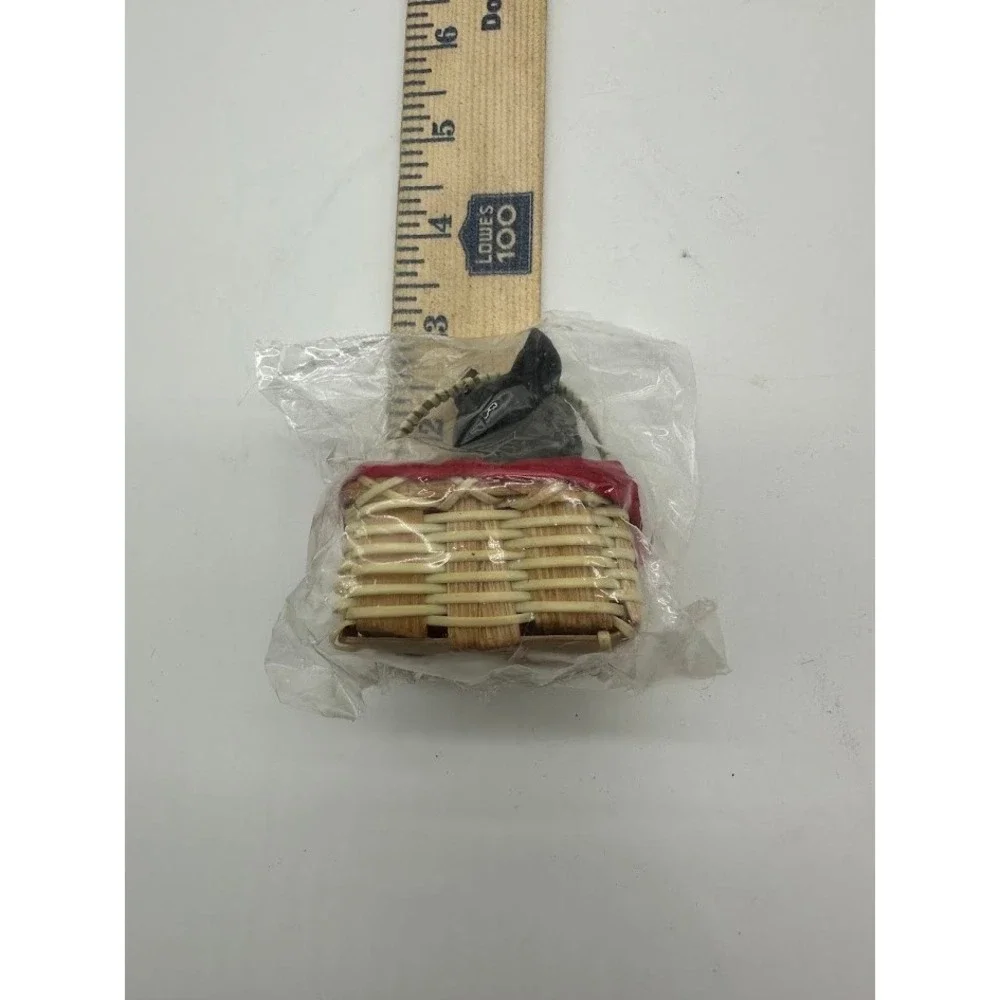 Precious Moments Wizard of Oz Dorothy Doll 2198 Gingham Dress Toto Basket 8